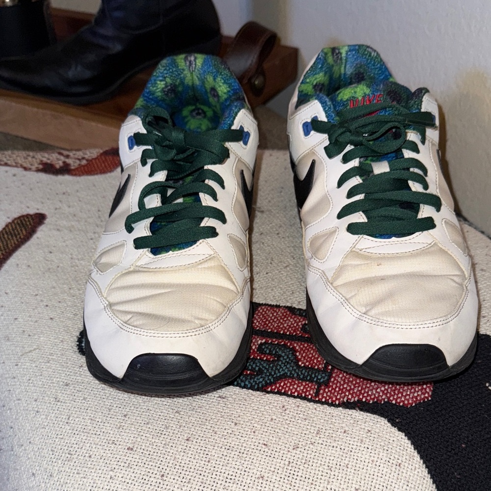 NIKE AIR SPAN II White Sneakers with Green Accents